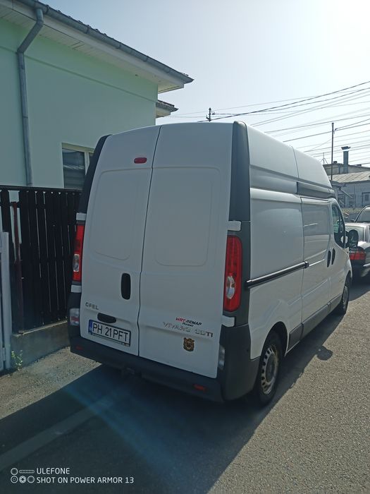 Opel Vivaro , Renault Trafic