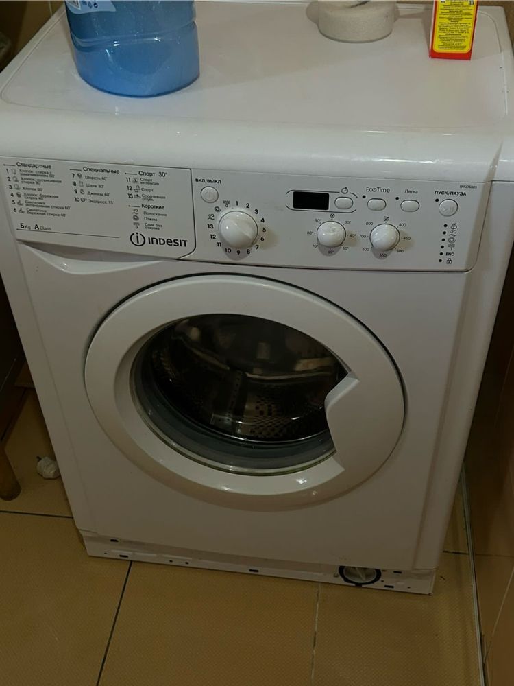 Продам б/у стиральную машину на запчасти