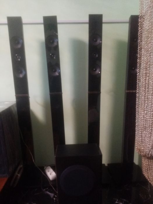 Продаются колонки и сабуфер самсунг