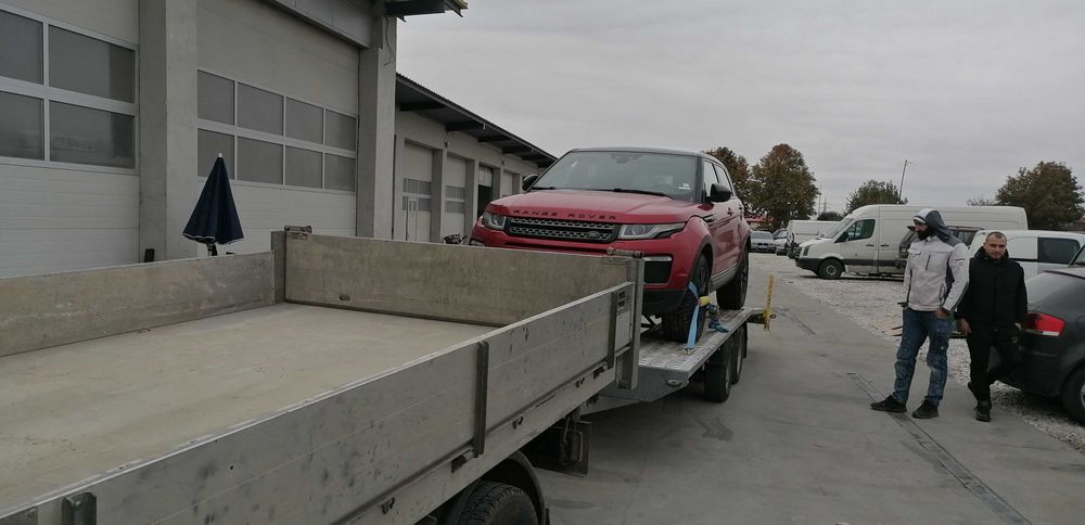 Услуги със багер 3т, самосвал и платформа.