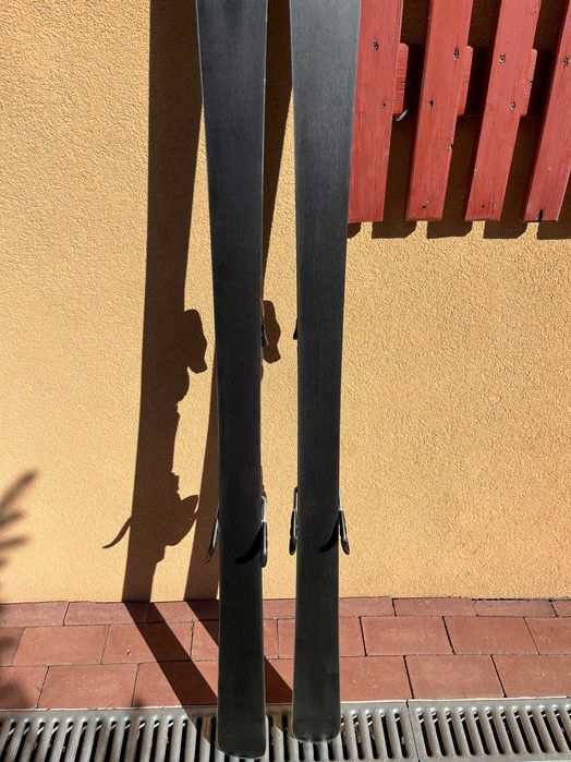 Pachet perfect pentru băieți la schi!