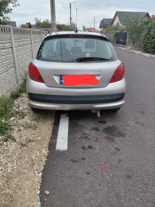 Vând Peugeot 207