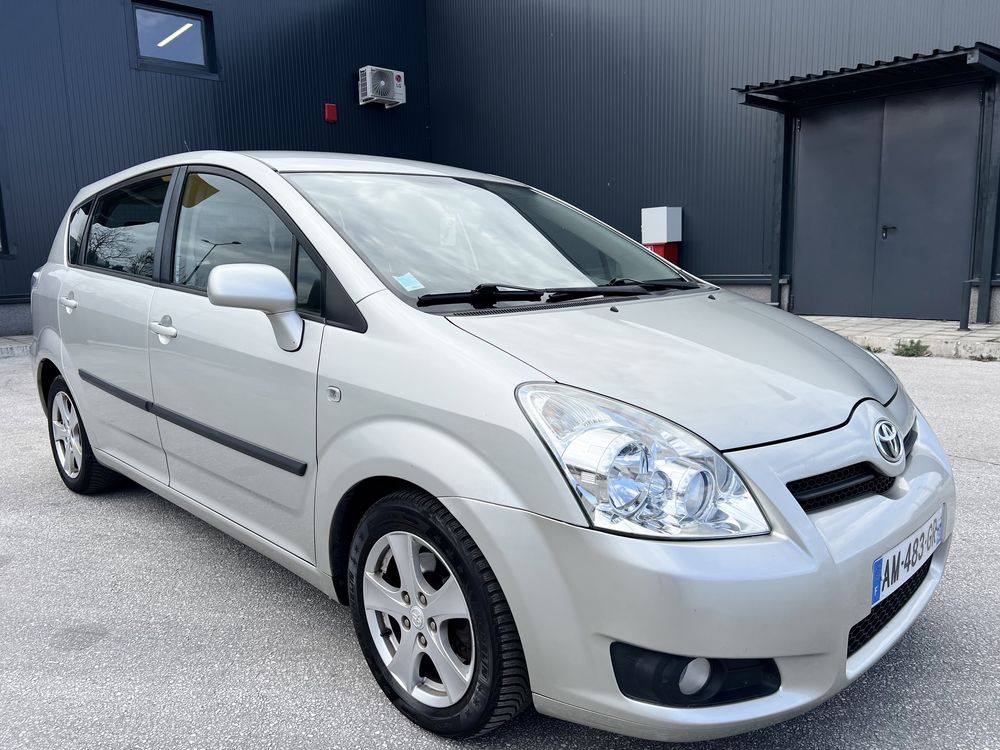 Toyota Corolla Verso 2.2 D-4D 136к.с 2009г. FACELIFT