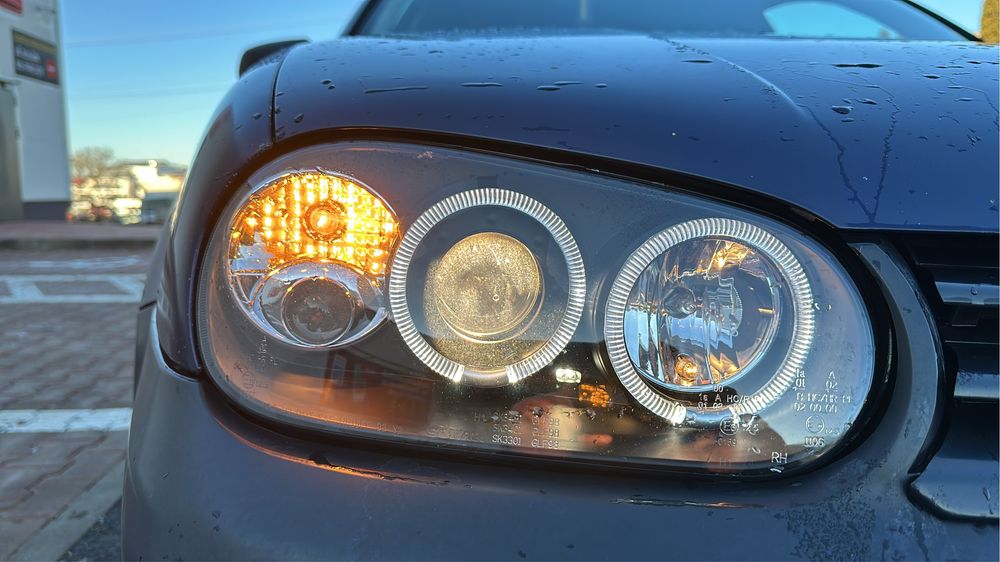 Vând set faruri HD Karosserieteile pentru Volkswagen Golf4-angel eyes