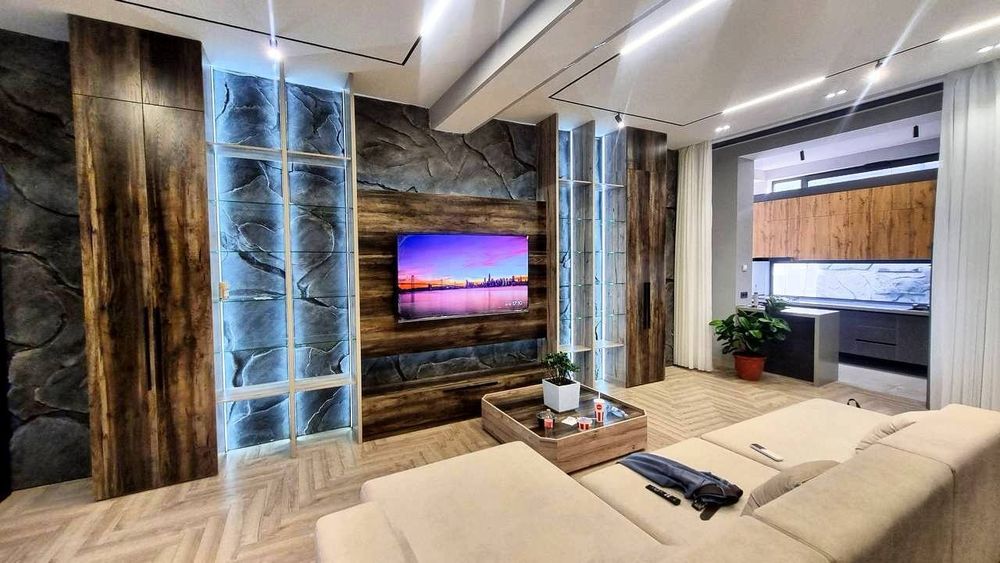 Продается дом 6 комнат, ор-р: Центр Луначарского, 2 сотки 230 м²