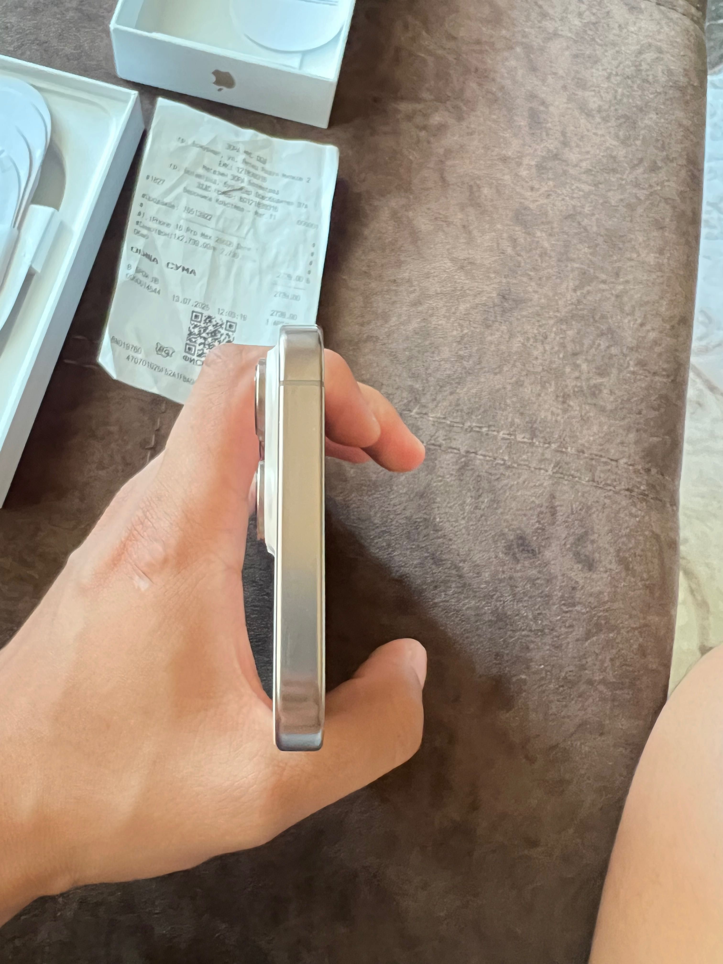 Iphone 16 Pro Max 256 GB color: Desert