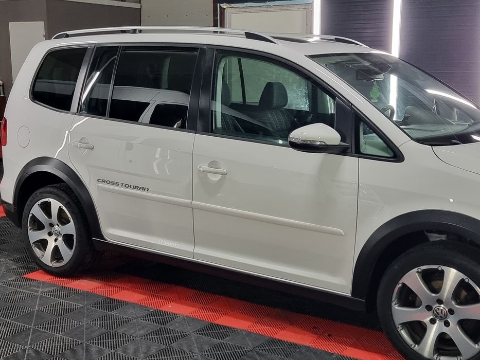 Vand Cross Touran TDI Automat DSG 7 locuri Xenon Panoramic