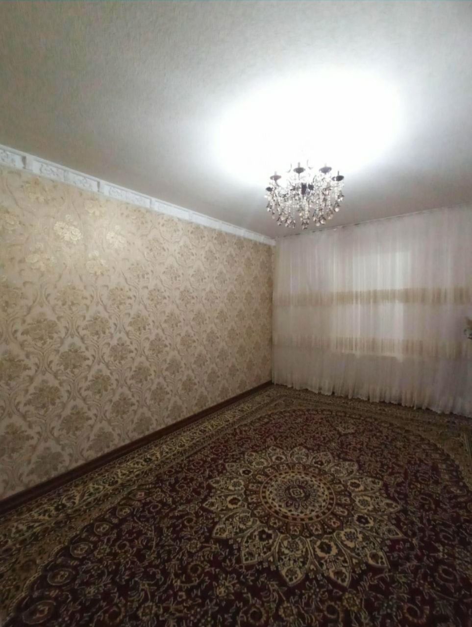 Hovli sotiladi uch qahramon postdan 7km kirganda