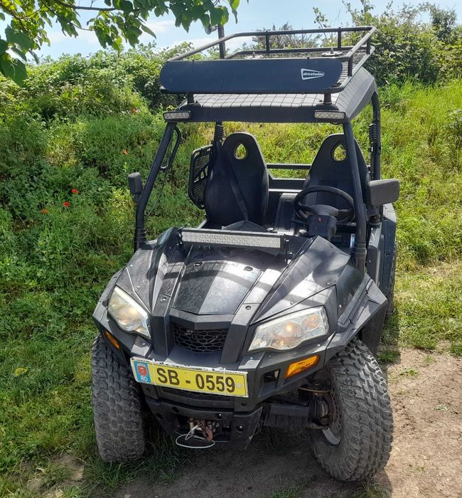 Vand UTV  800 ccm 4x4 -fabricat in America inmatriculat in Romania