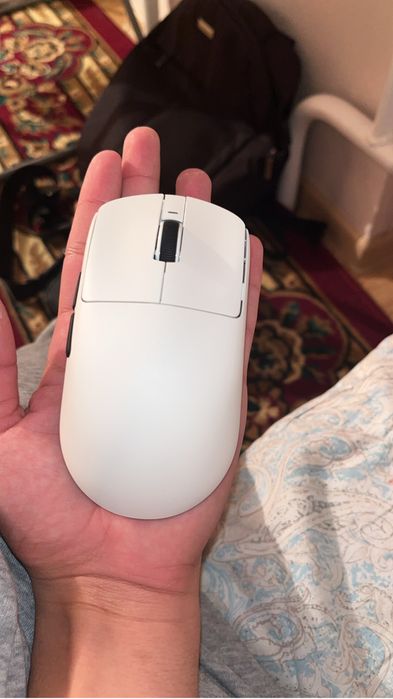 Продам мышку vxe r1 se+