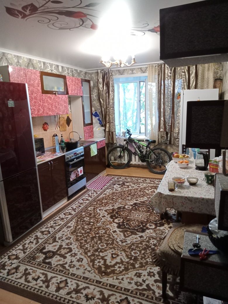 Продам 2 ком квартиру