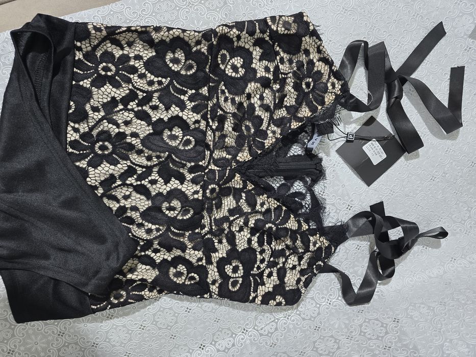 Body dama elegant cu dantela nou cu eticheta