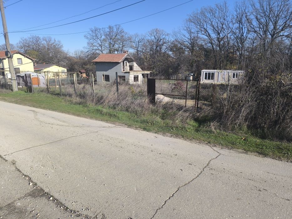 Парцел с поставен преместваем обект