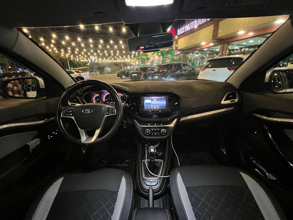 Продам машину лада кросс веста