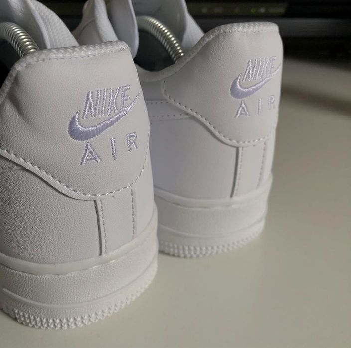 Nike Airforce 1 Triple White