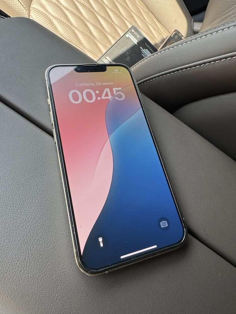 Iphone 13 pro gold