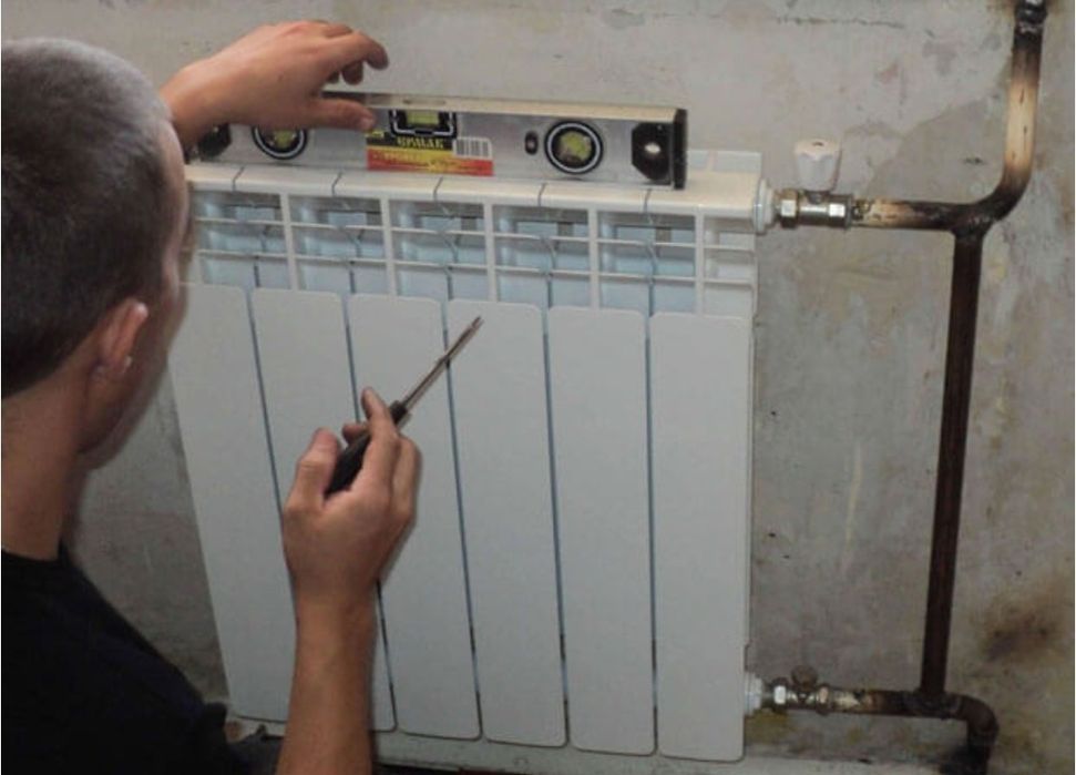 Услуги сантехника Сантехник. Любые работы, батареи, теплый пол,засор.