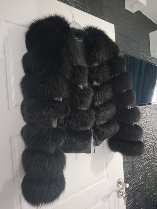 Vând haină de blană, naturală!