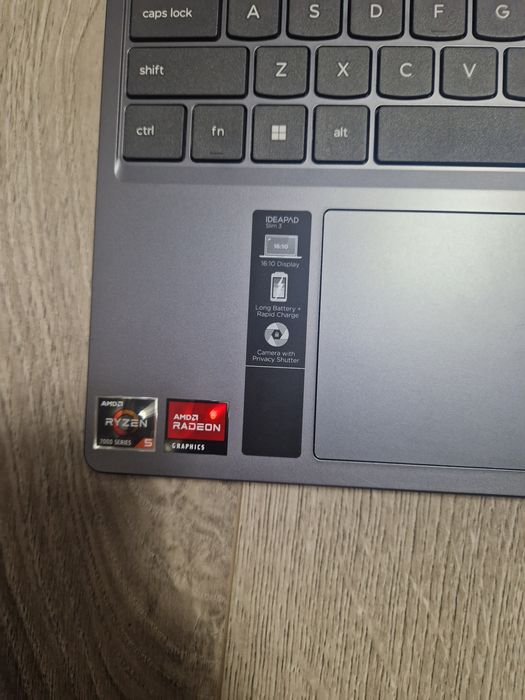 Laptop Lenovo Ideapad slim3