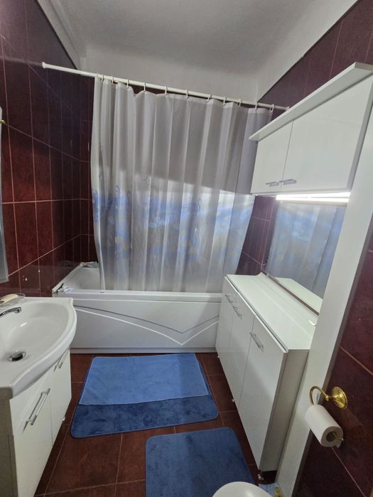 Apartament cu 4 camere de vanzare zona piata victoriei