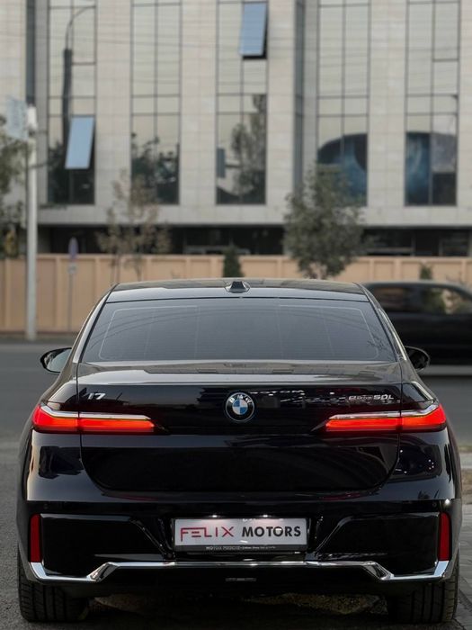 BMW i7 eDrive 50L