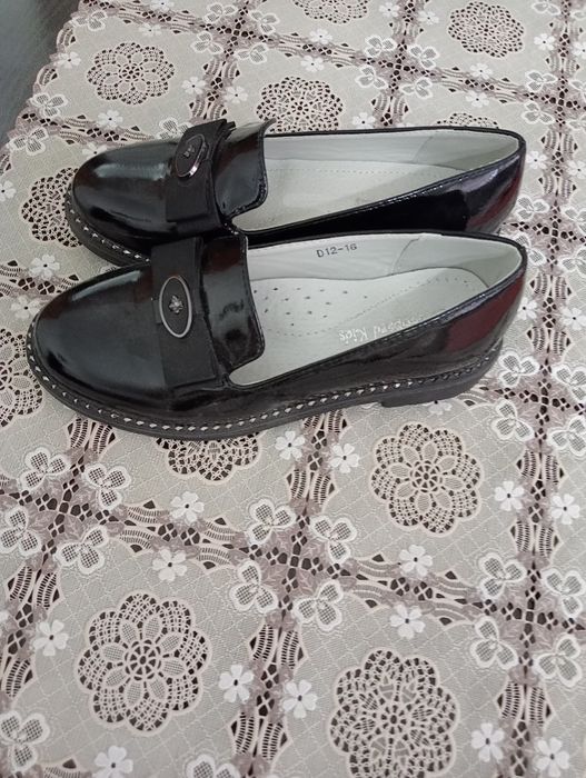 Туфли детские 31 размер,1000 тенге.