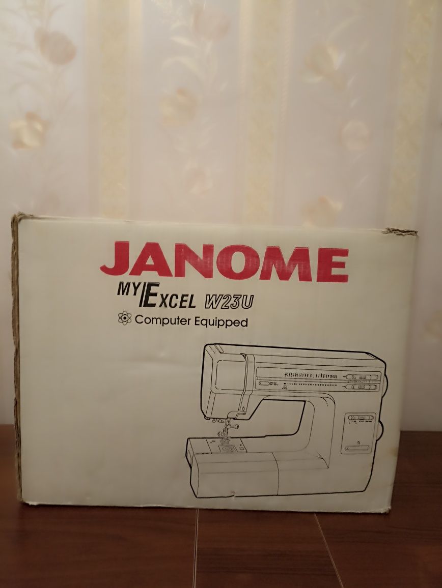 Японская швейная машинка JANOME