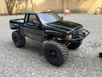 Продавам Axial SCX 10 III с чисто ново боди Proline.