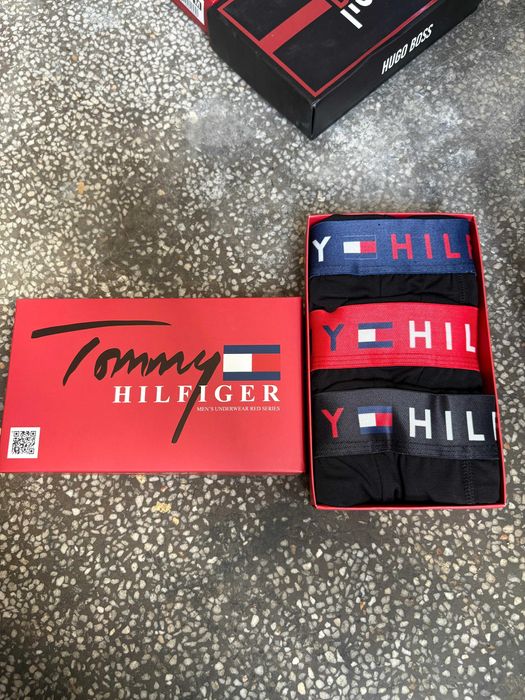 boxeri tommy hilfiger model 2025