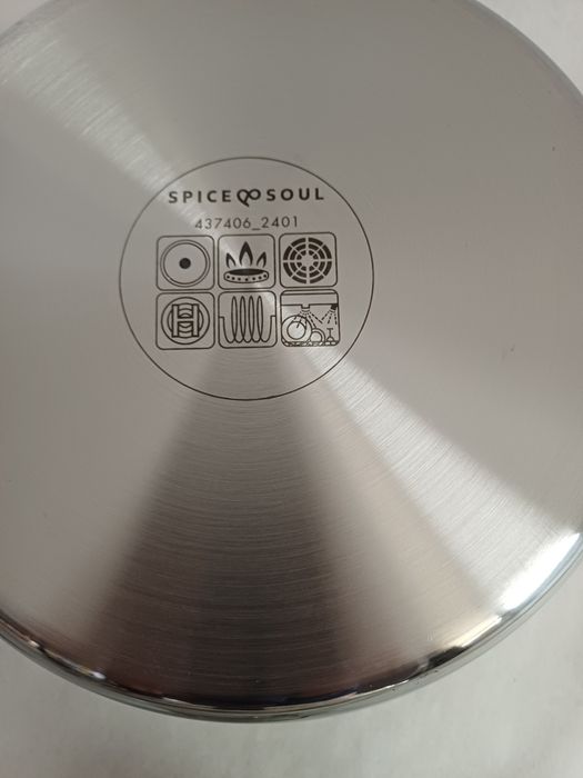 Чисто нова тенджера 20 см. 2.5 л.