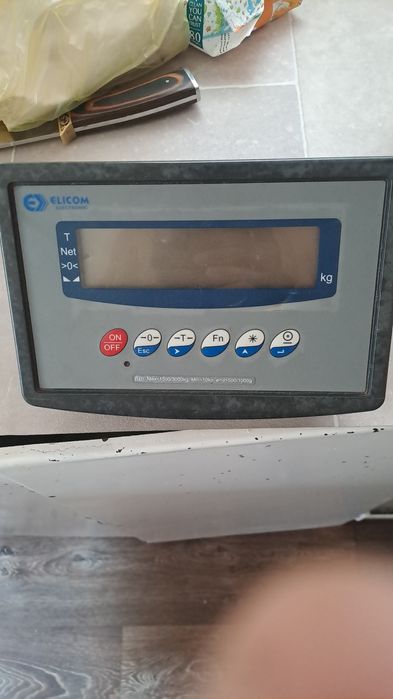 Електронна везна 1.50см на 1.50см до 3 тона