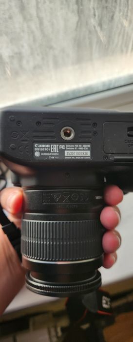 Продаётся Фотоапарат Canon EOS4000D состаяние новое цена  отличная