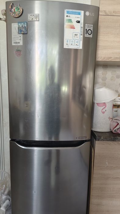 Продам Холодильник. Хороший состоения