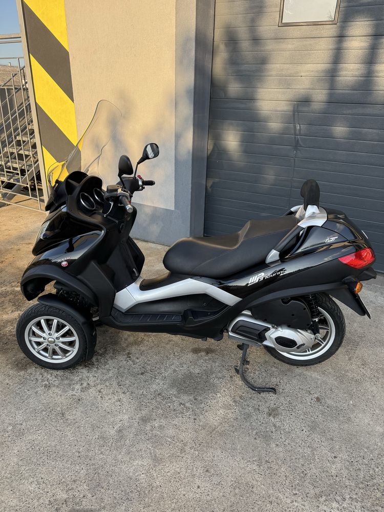 Piaggio mp3 Touring LT 300cc Triciclu categoria B an 2012