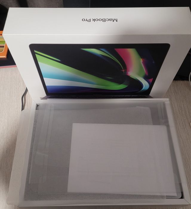 Macbook Pro M1 2020 laptop  8gb ram 256 gb stocare A2338