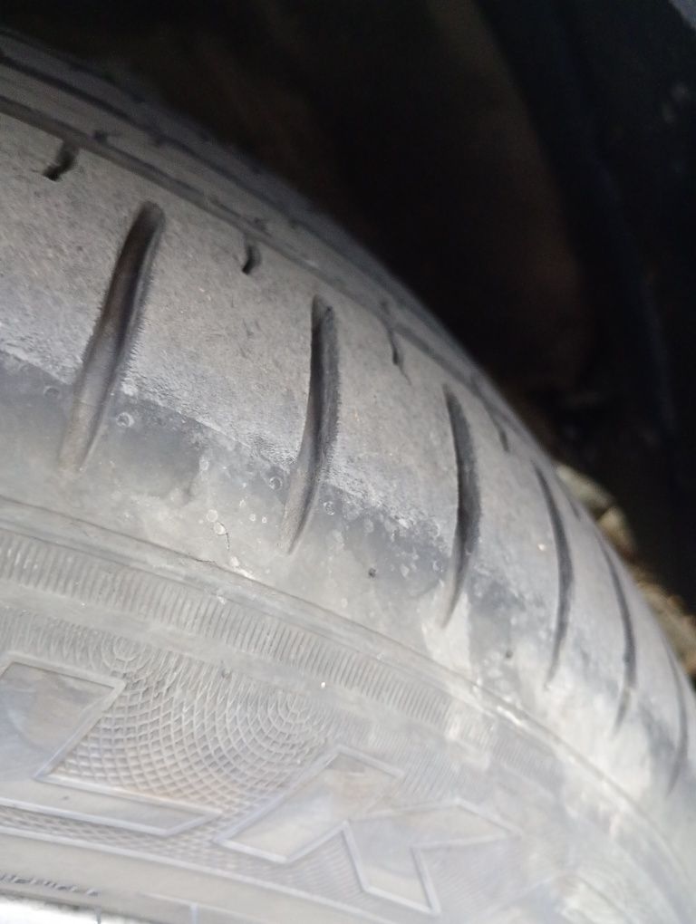 Гуми Falken 205 55 16  летни 4 броя