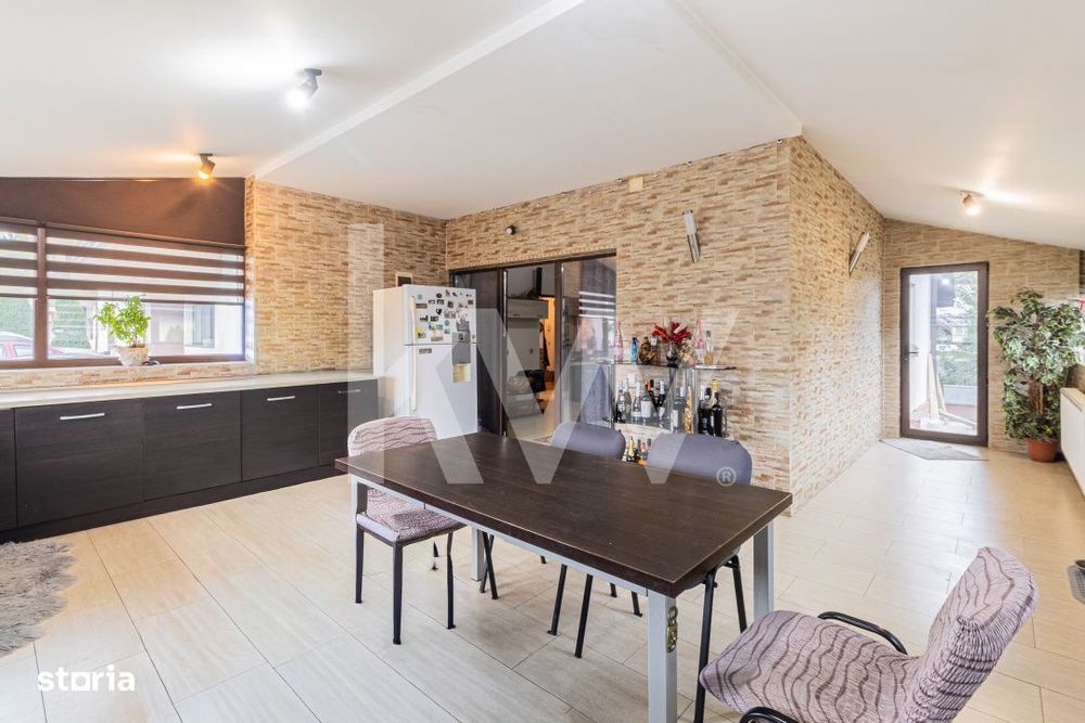 Apartament cu 3 camere, curte proprie si parcare inclusa