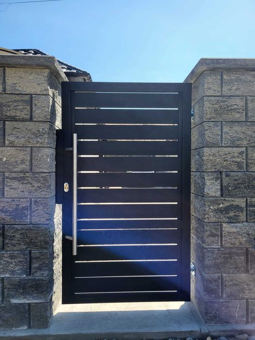 Balustrade din aluminiu și garduri electrostatic.