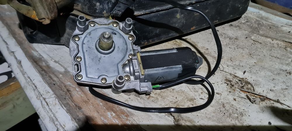 Запчасти на ауди А6 С4 2.0 объем