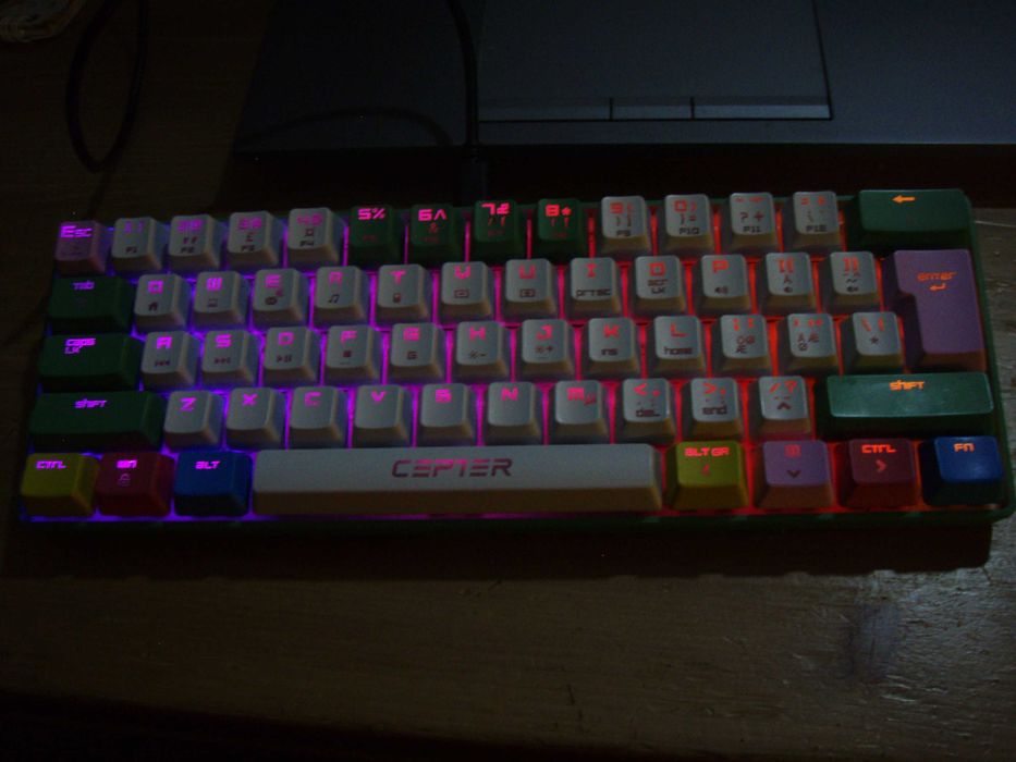 Tastatura RGB Cepter Khan Shadow Mechanical Mini Keyboard 1222985 noua