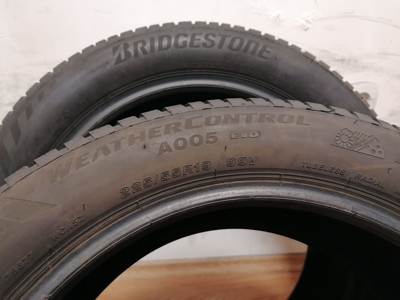 2 бр. 235/50/19 Yokohama / 225/55/19 Bridgestone гуми