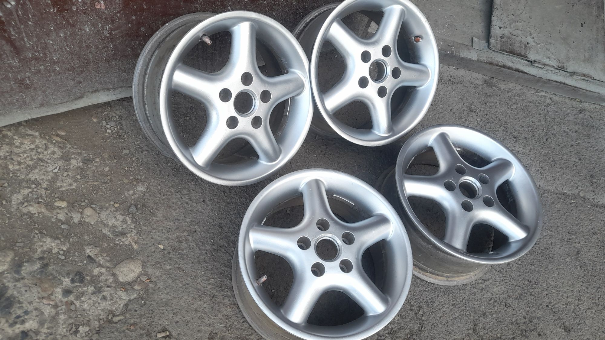 Диски литые R15 5×114'3