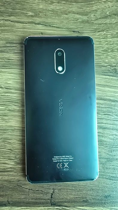 Телефон Nokia 6 много запазен