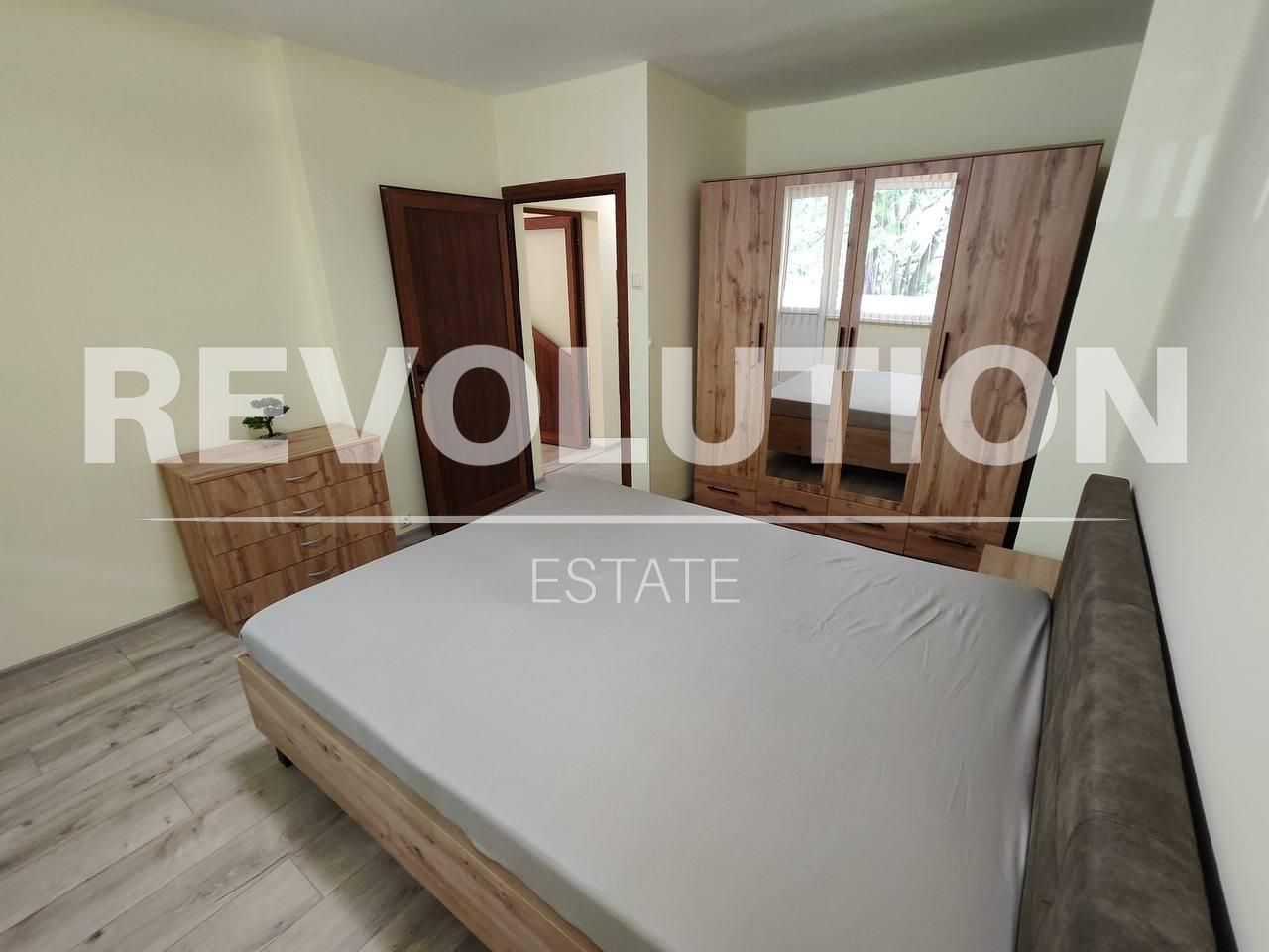 Дава се под наем Двустаен апартамент в Варна, Левски - 65 кв.м за 600 € - Снимка #1
