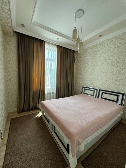 Hamma sharoitlari bor zor joy metro karzinka  yaxshi insonlaga berilad