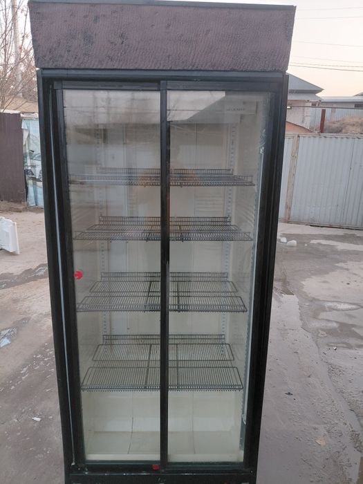 Холодильник Витринный рабочая Доставка