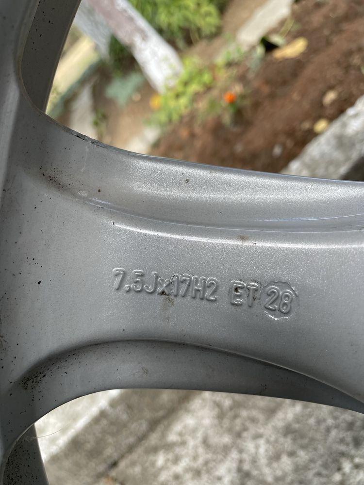 Летни гуми Continental 215/45/17 и джанти 5х112 VW, Audi, Seat, Skoda