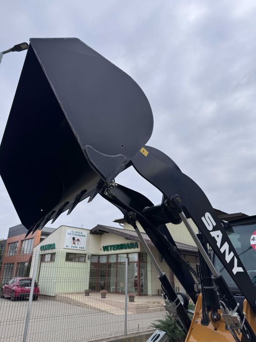 Incarcator compact pe roti SANY SW075 Nou