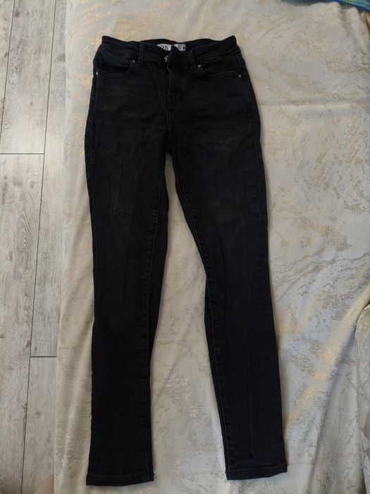 Продам джинсы женские