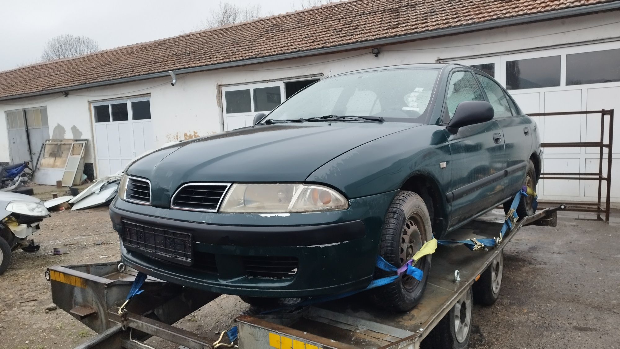 Mitsubishi Carisma  На части*Климатик* 1.9дид